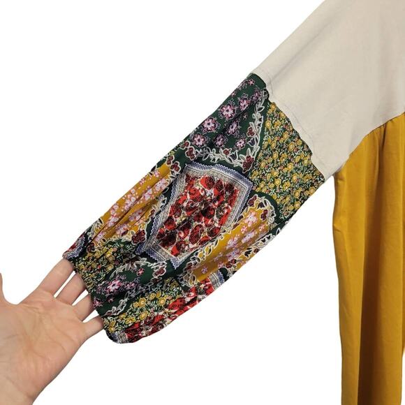 Umgee Peasant Top - Picture 4 of 9